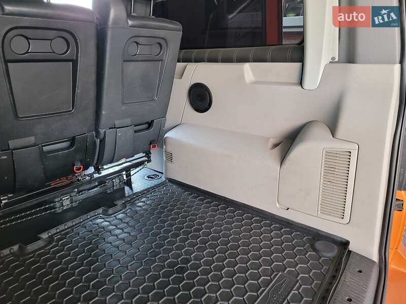 Минивэн Volkswagen Transporter 2017 в Ивано-Франковске