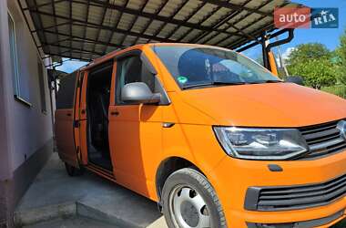 Минивэн Volkswagen Transporter 2017 в 