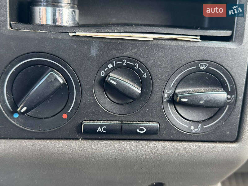 Мінівен Volkswagen Transporter 2000 в Києві