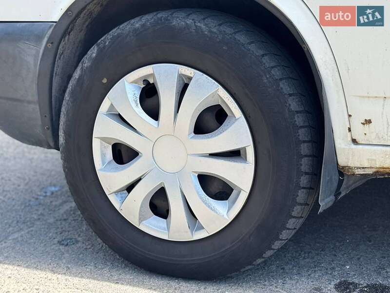 Мінівен Volkswagen Transporter 2000 в Києві