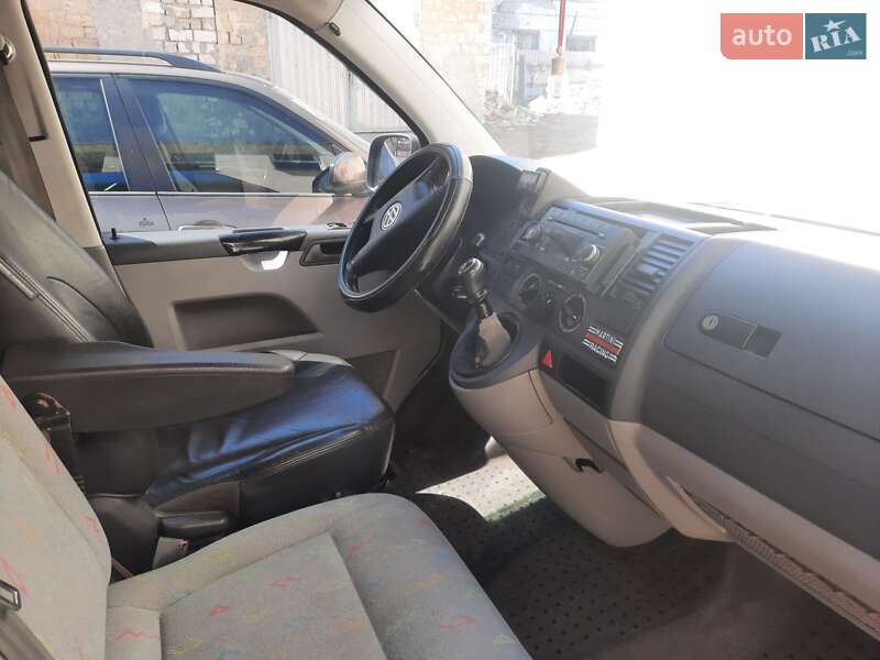 Минивэн Volkswagen Transporter 2004 в Николаеве