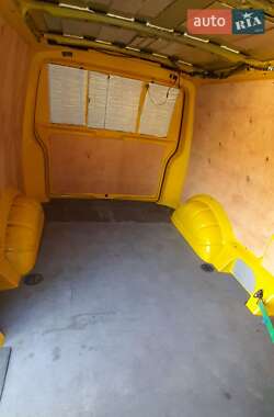 Грузовой фургон Volkswagen Transporter 2016 в 