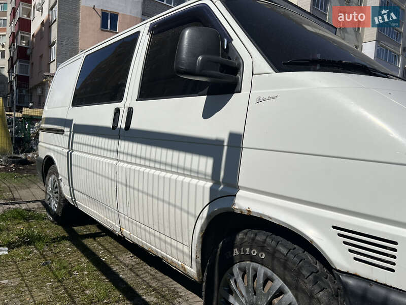 Мінівен Volkswagen Transporter 2001 в Сумах