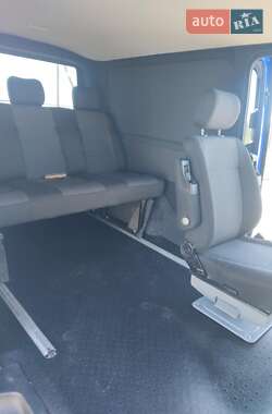 Минивэн Volkswagen Transporter 2019 в 