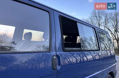Минивэн Volkswagen Transporter 2000 в 