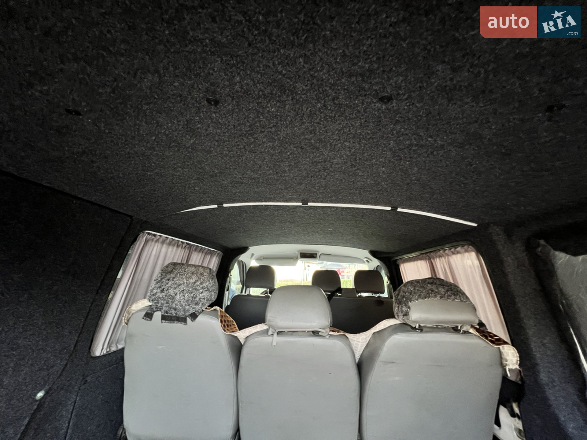 2010 Volkswagen Transporter - мініатюра 9