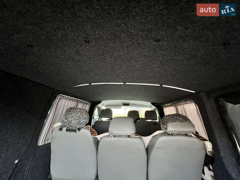 Минивэн Volkswagen Transporter 2010 в Могилев-Подольске
