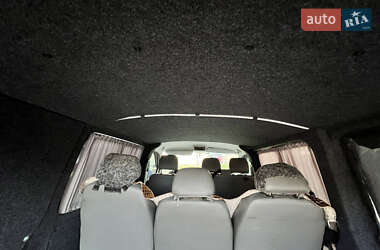 Минивэн Volkswagen Transporter 2010 в 