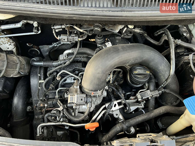 Минивэн Volkswagen Transporter 2010 в Могилев-Подольске