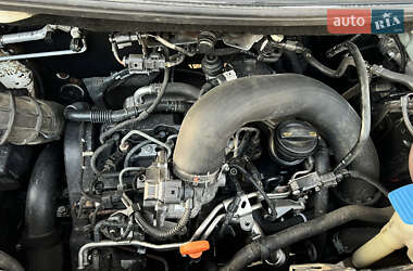 Минивэн Volkswagen Transporter 2010 в 