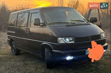 Вантажопасажирський фургон Volkswagen Transporter 2000 в 