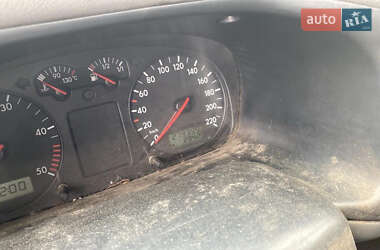 Грузовой фургон Volkswagen Transporter 2001 в 