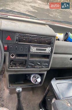 Грузовой фургон Volkswagen Transporter 2001 в 