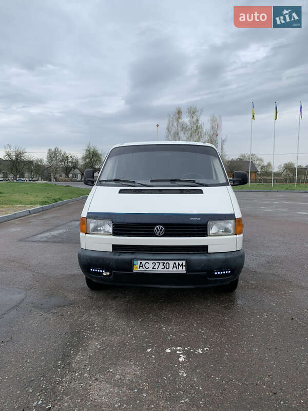 Минивэн Volkswagen Transporter 1998 в 