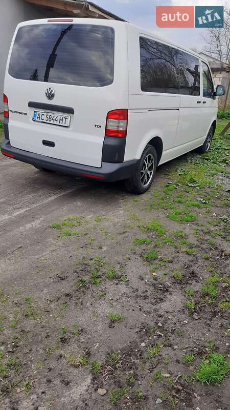 Минивэн Volkswagen Transporter 2015 в Рожище