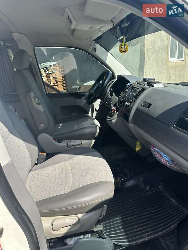 Минивэн Volkswagen Transporter 2006 в Хотине