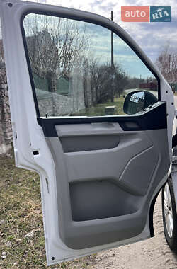 Минивэн Volkswagen Transporter 2015 в 