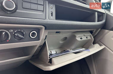 Минивэн Volkswagen Transporter 2015 в 