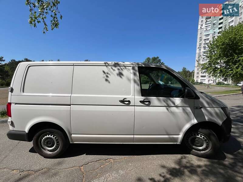 Грузовой фургон Volkswagen Transporter 2018 в Киеве