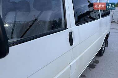 Минивэн Volkswagen Transporter 2000 в 