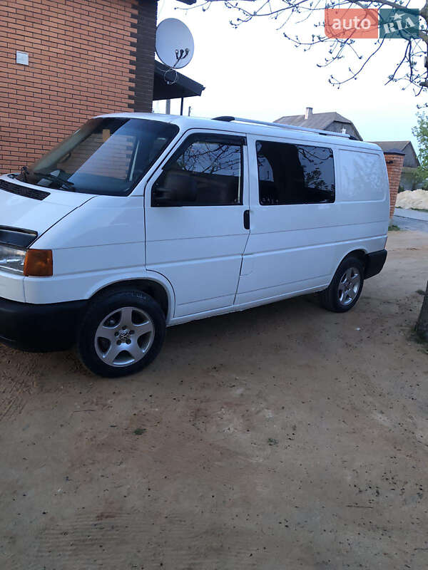 Минивэн Volkswagen Transporter 2000 в Камне-Каширском