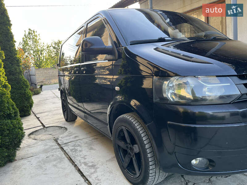 Вантажний фургон Volkswagen Transporter 2011 в Виноградові
