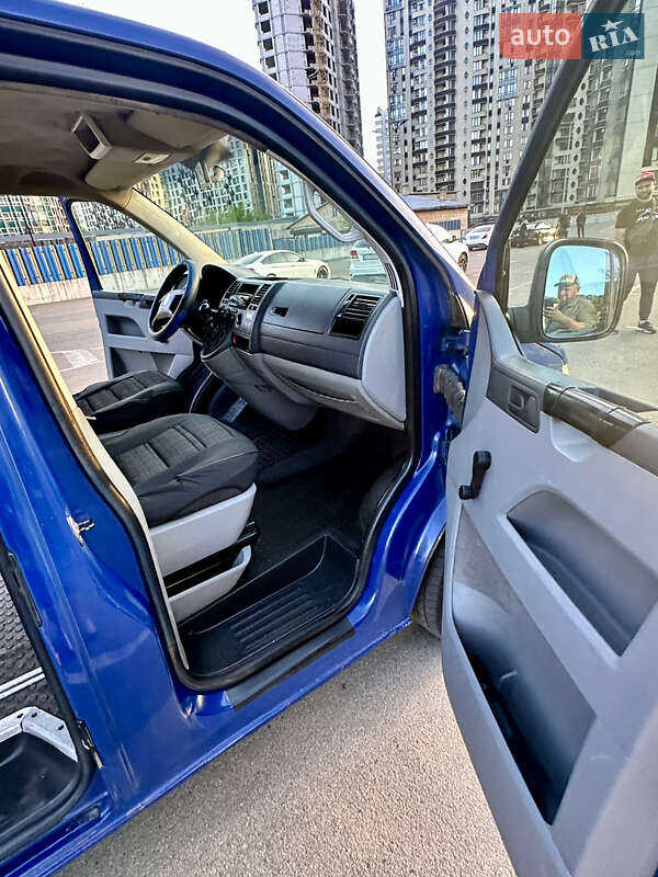 Минивэн Volkswagen Transporter 2003 в Киеве