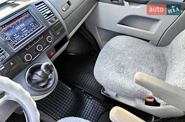 Минивэн Volkswagen Transporter 2010 в 
