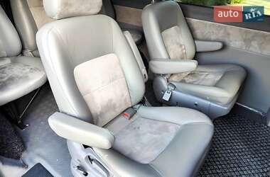 Минивэн Volkswagen Transporter 2010 в 