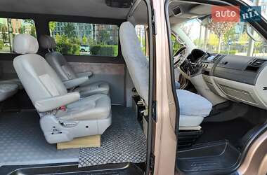 Минивэн Volkswagen Transporter 2010 в 