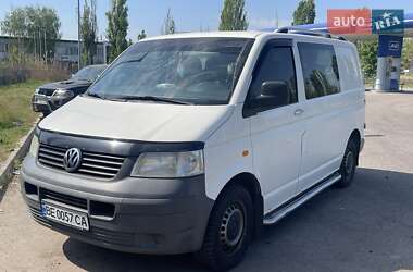 Грузопассажирский фургон Volkswagen Transporter 2006 в Николаеве