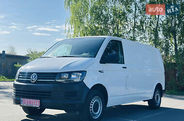 Вантажний фургон Volkswagen Transporter 2017 в Рівному