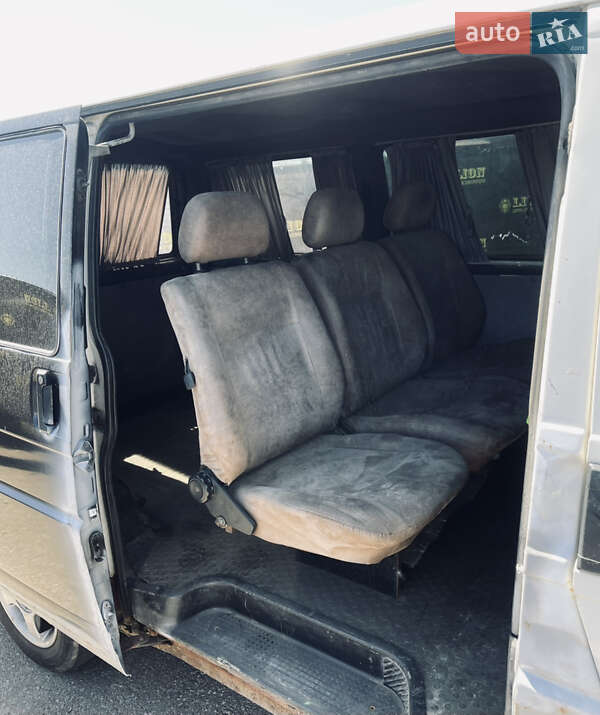 Минивэн Volkswagen Transporter 2001 в Киеве