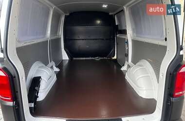 Грузовой фургон Volkswagen Transporter 2017 в 