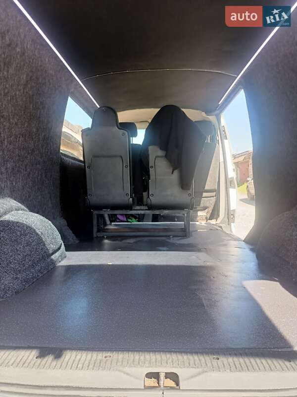 Мінівен Volkswagen Transporter 2006 в Миколаєві