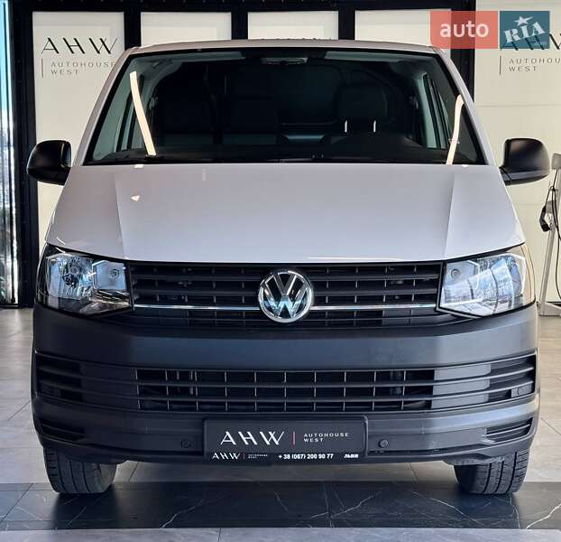 Вантажний фургон Volkswagen Transporter 2018 в Львові