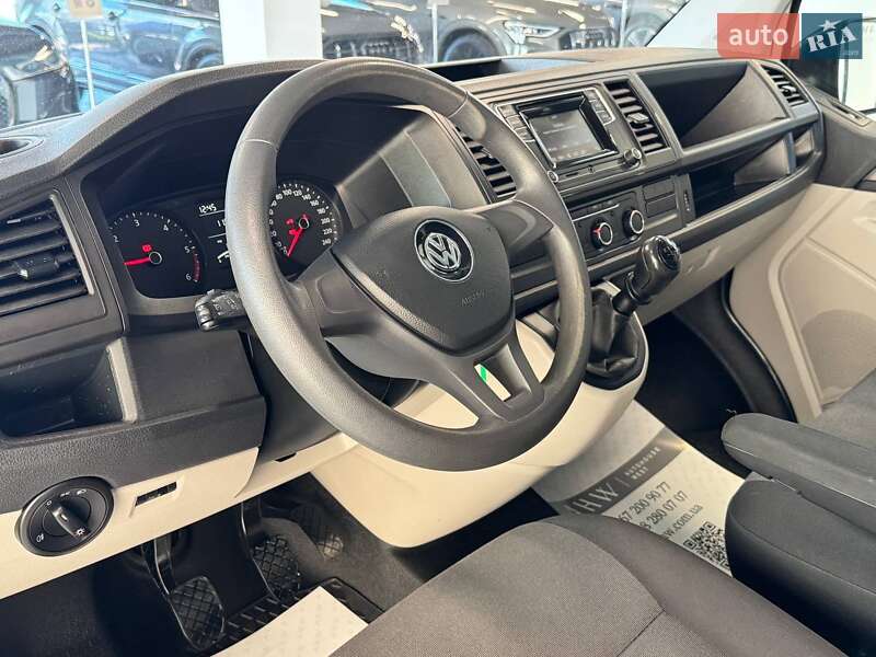 Вантажний фургон Volkswagen Transporter 2018 в Львові