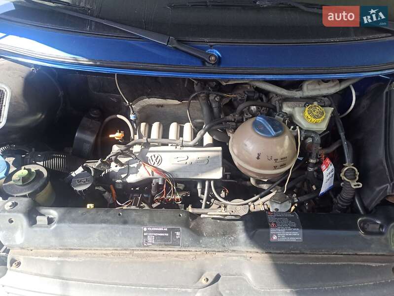 Минивэн Volkswagen Transporter 2000 в Ворзеле