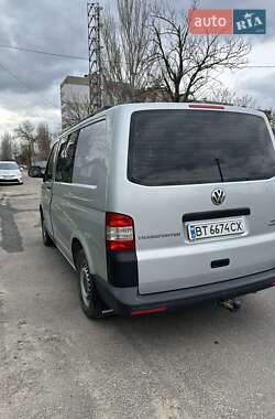 Грузопассажирский фургон Volkswagen Transporter 2015 в 