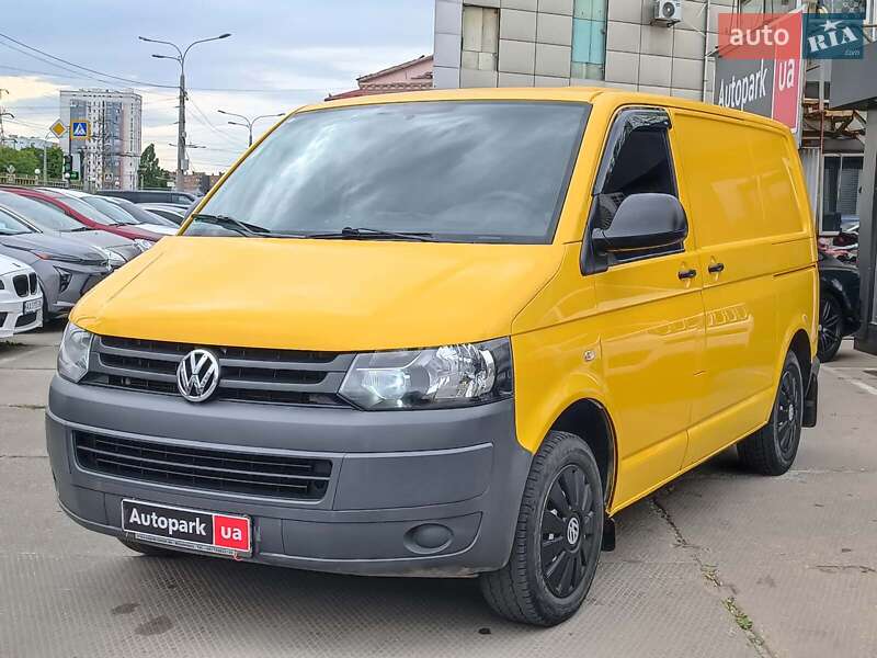 Вантажний фургон Volkswagen Transporter 2011 в 