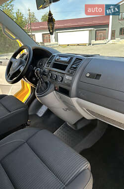 Минивэн Volkswagen Transporter 2013 в 