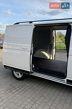 Грузовой фургон Volkswagen Transporter 2020 в 