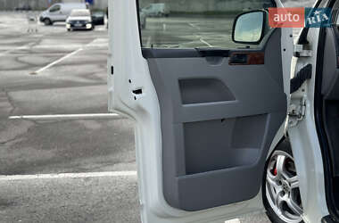 Мінівен Volkswagen Transporter 2005 в 