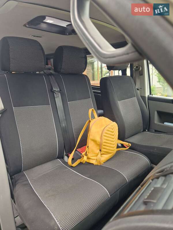 Минивэн Volkswagen Transporter 2003 в Бориславе