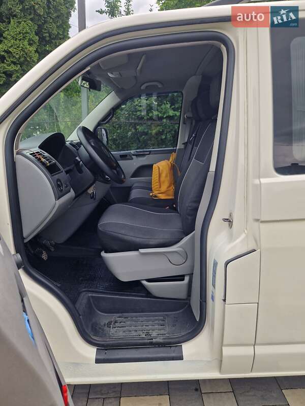 Минивэн Volkswagen Transporter 2003 в Бориславе