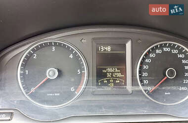 Грузовой фургон Volkswagen Transporter 2013 в 