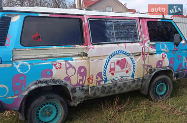 Минивэн Volkswagen Transporter 1983 в 