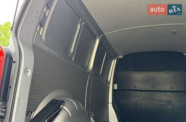 Грузовой фургон Volkswagen Transporter 2021 в 