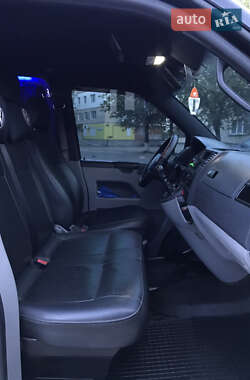 Минивэн Volkswagen Transporter 2004 в 