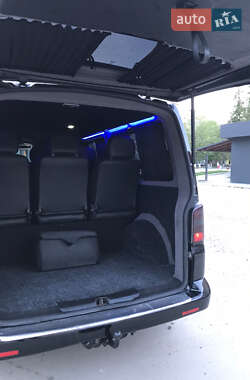 Минивэн Volkswagen Transporter 2004 в 